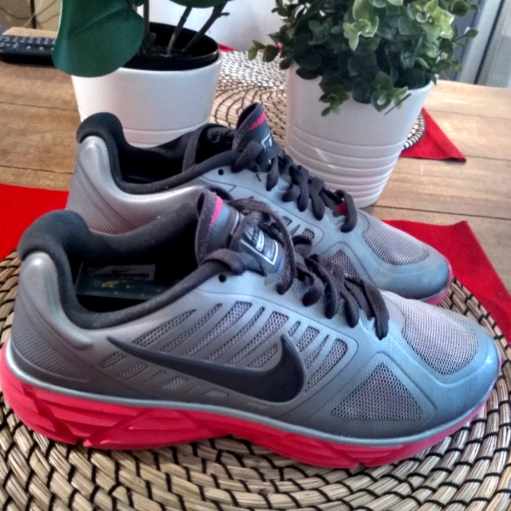 Nike Training Lunar Victory2 women's size 9